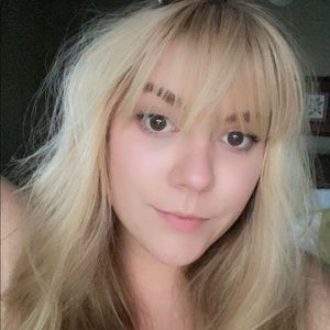 Meet your Posher, Abbey